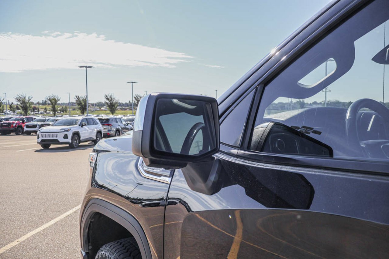 2021 GMC Sierra 1500 4WD Crew Cab 147 Denali Black Sherwood Park - photo #14