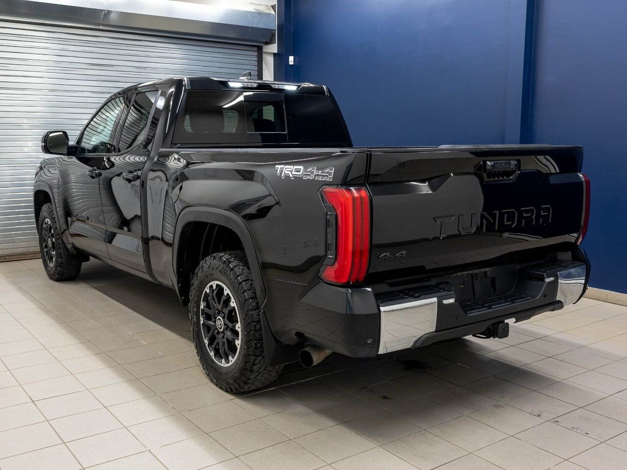 Toyota Tundra TRD OFF ROAD 4X4 V6 *NAV* SIÈGES CHAUFF CARPLAY 2024 Noir Saint-Jérôme - photo #5