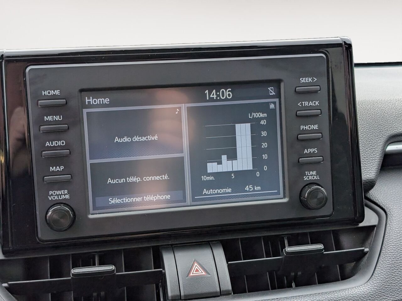 Toyota RAV4 XLE/AWD/SIÈGES CHAUFFANTS/VOLANT CHAUFFANT/BLUETOOTH/AC BIZONE 2019 Gris Sherbrooke - photo #9