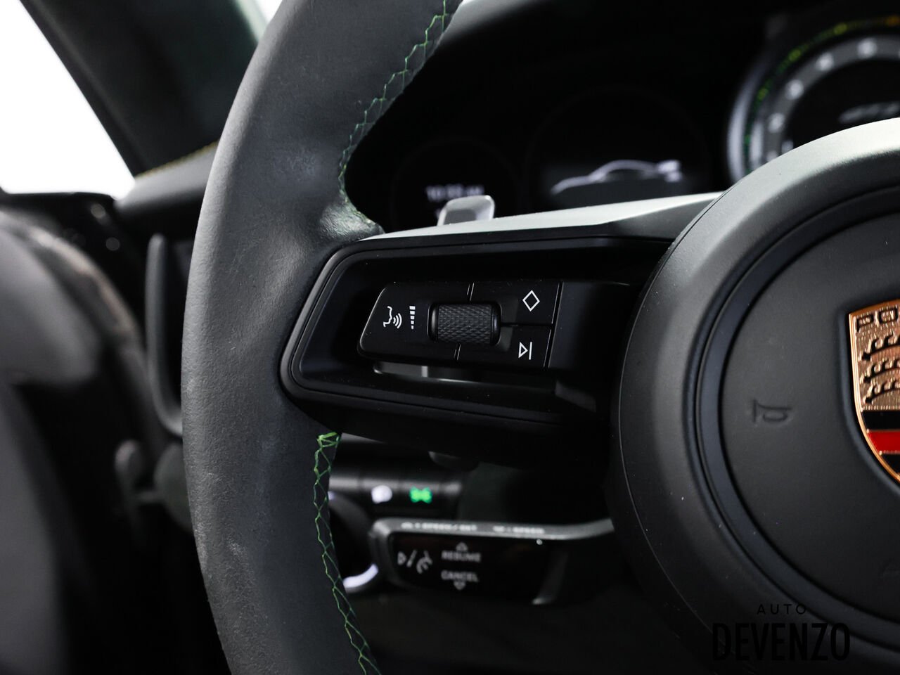 2024 Porsche 911 Black Saint-Eustache - photo #12