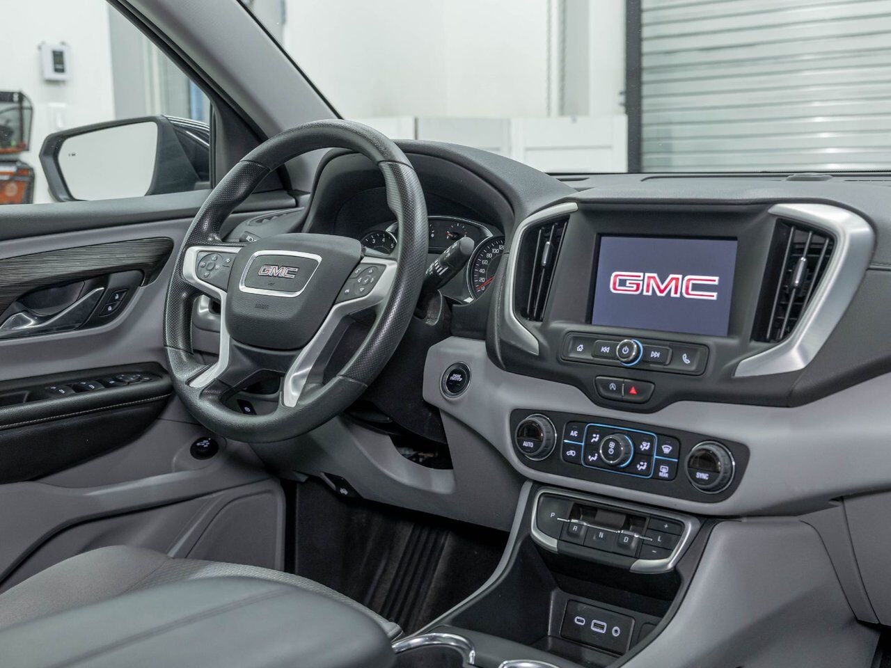 GMC Terrain SLE AWD *SIÈGES CHAUFF* HAYON ELECT REG ADAPT 2024 Noir Saint-Jérôme - photo #26
