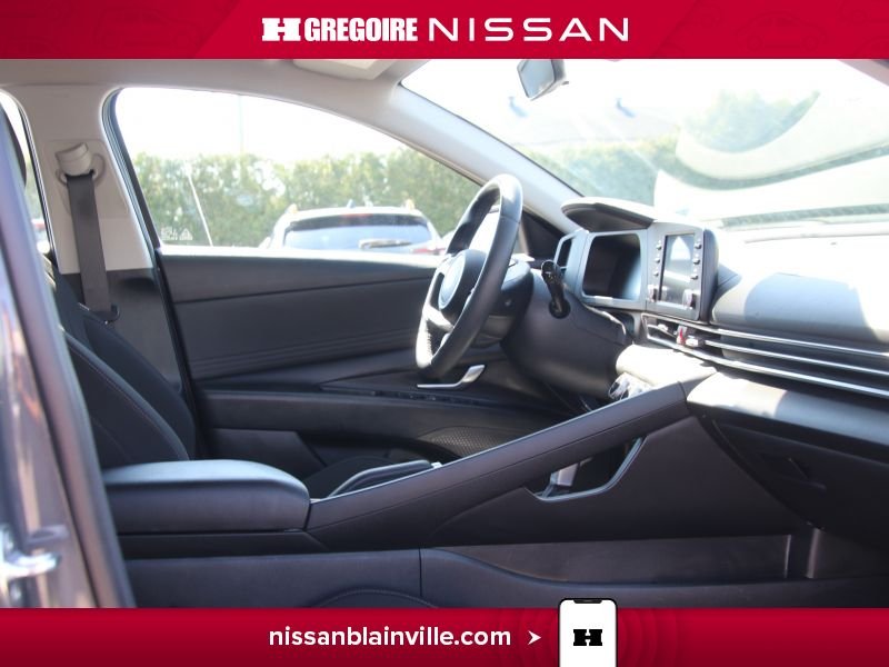 2024 Hyundai Elantra Grey Laval - photo #20
