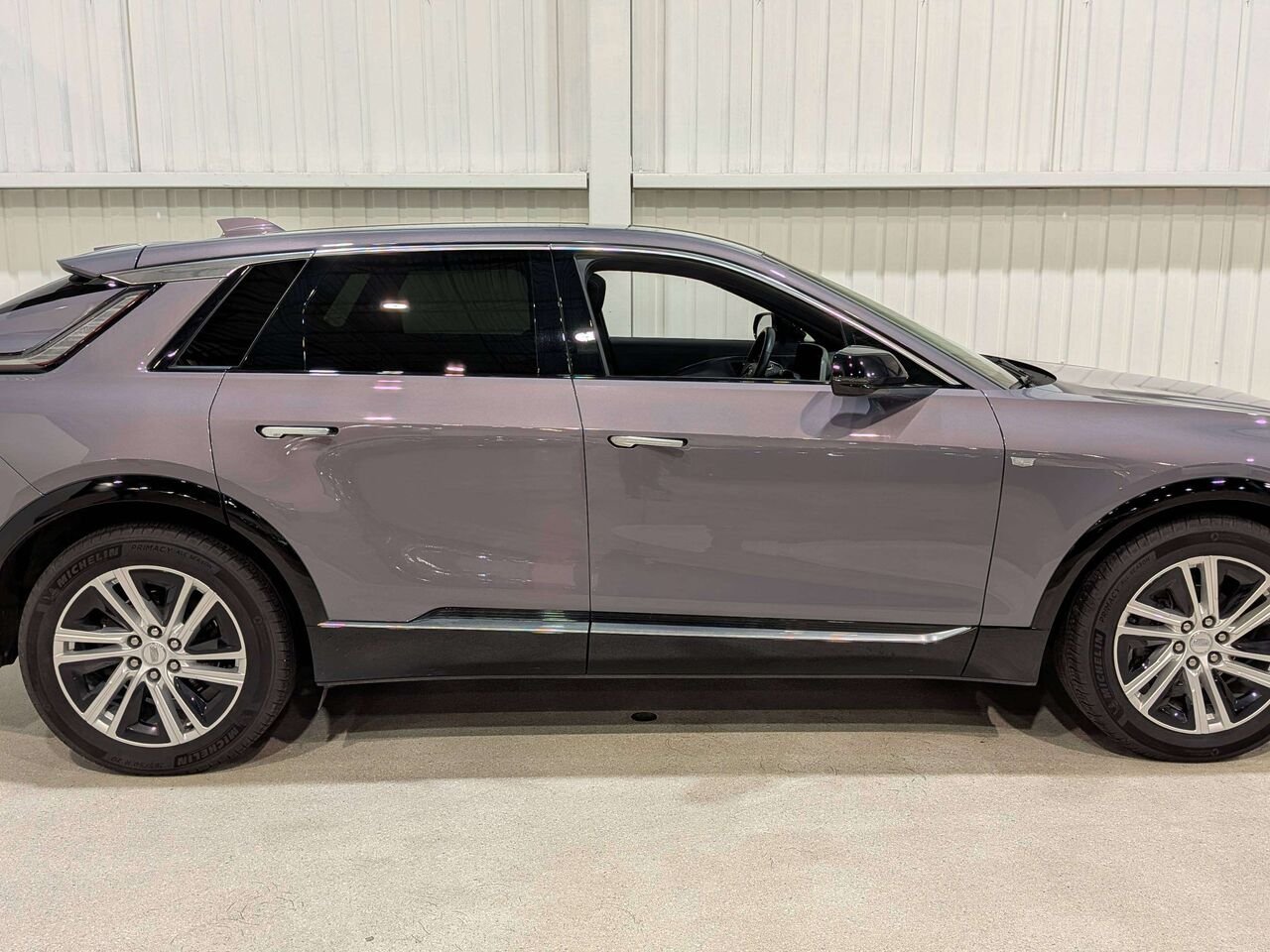 Cadillac LYRIQ 4dr Tech w/1SA 2024 Gris Val-David - photo #6