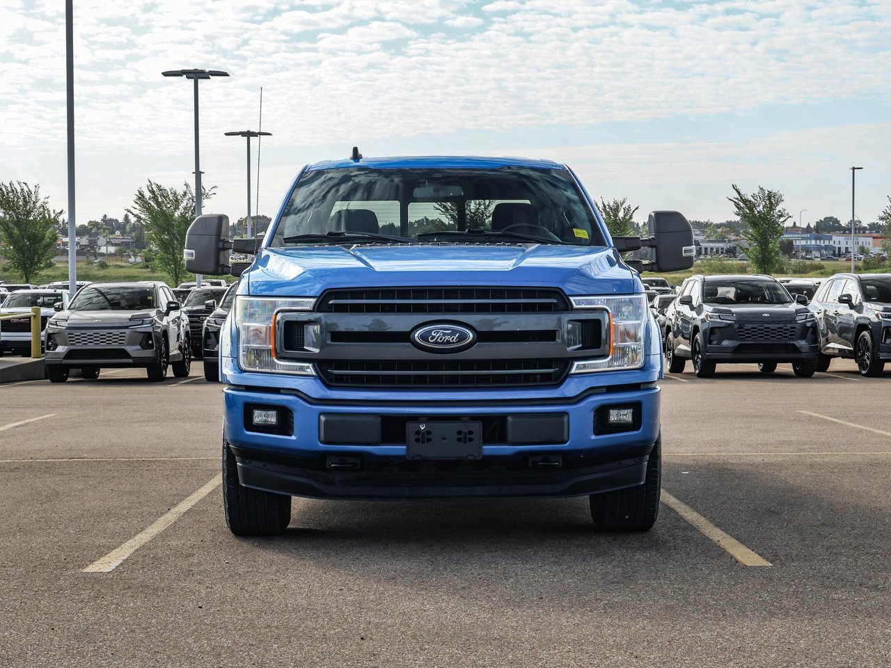 2020 Ford F-150 XLT 4WD SuperCrew 5.5' Box Blue Sherwood Park - photo #2