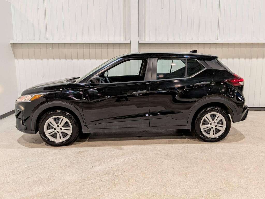 2024 Nissan Kicks S FWD Black Val-David - photo #2