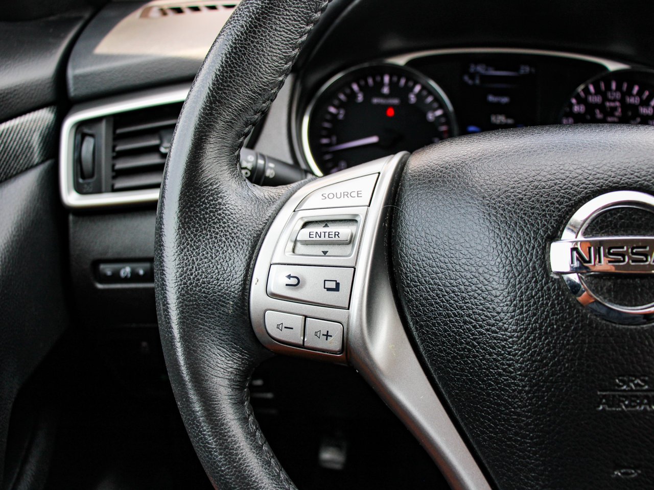 2016 Nissan Rogue AWD 4dr SL Grey Sherwood Park - photo #18