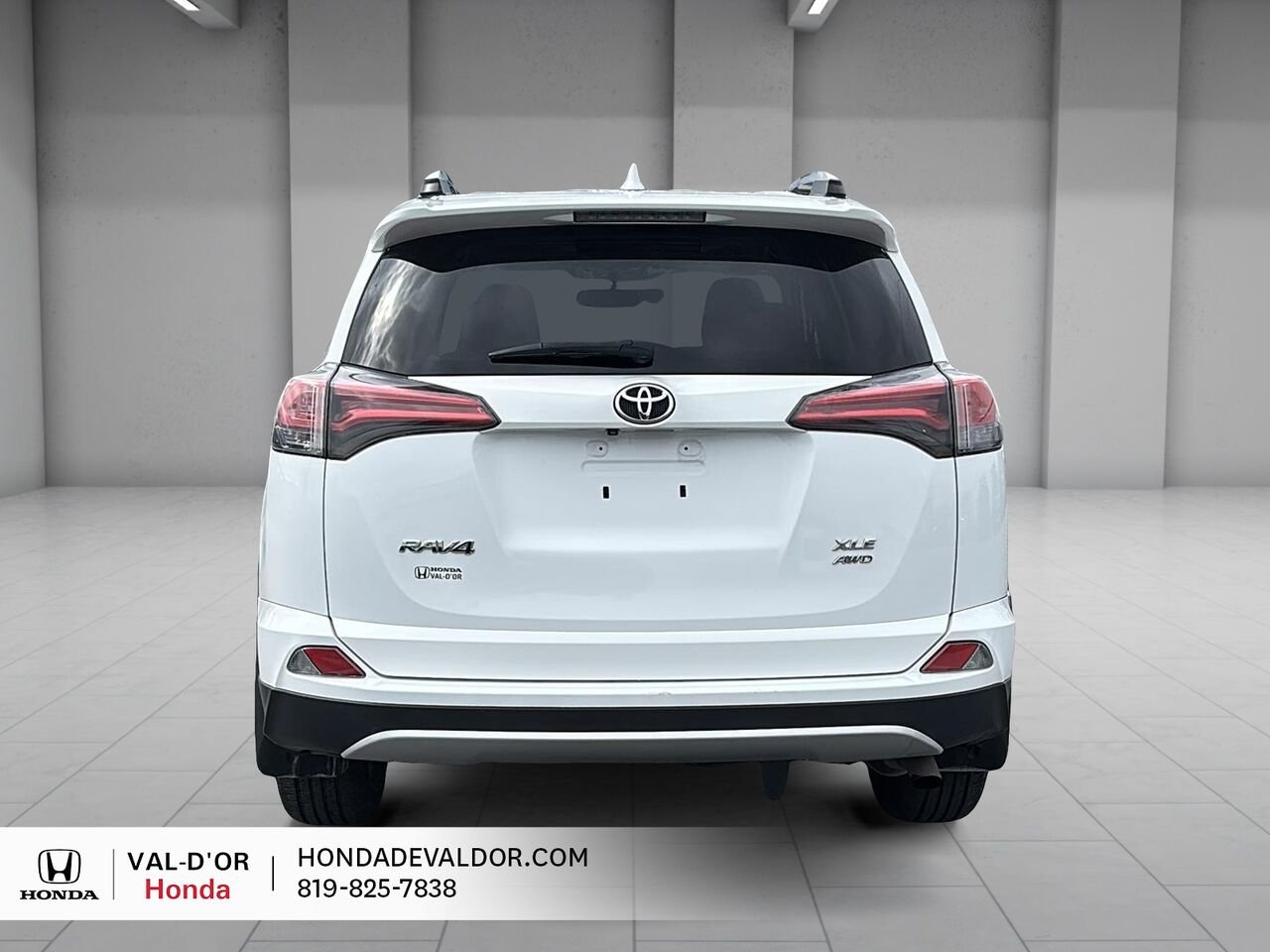 2016 Toyota RAV4 AWD 4 portes XLE White Val-d'Or - photo #2