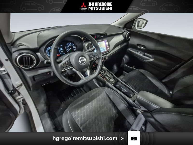 Nissan Kicks MA4607 | SV * Mags * Caméra * Carplay * Bluetooth 2025 Blanc Laval - photo #15