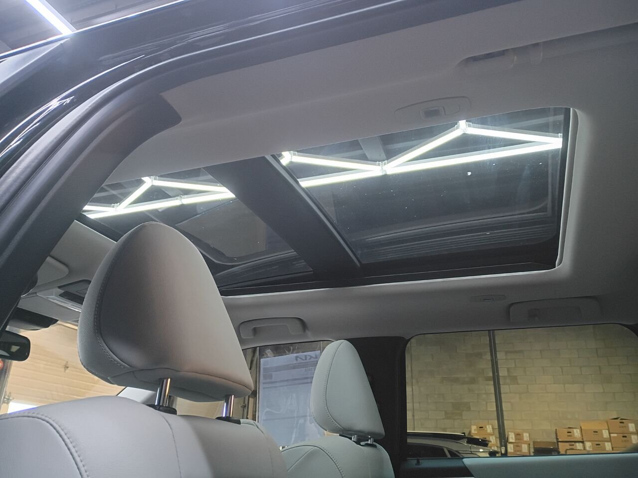 2023 Mitsubishi Outlander Plug-In Hybrid Black Blainville - photo #17