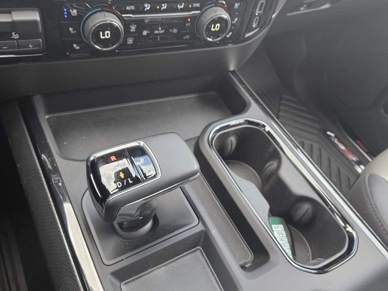 Chevrolet Silverado 1500 ZR2 cabine multiplace 4RM 147 po 2026 Bleu Thetford Mines - photo #12