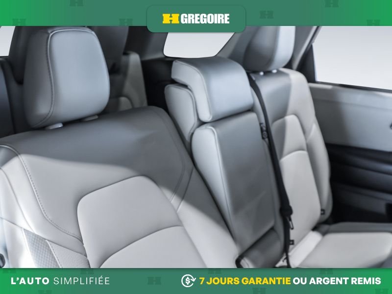 Nissan Pathfinder 2024 Blanc Laval - photo #24