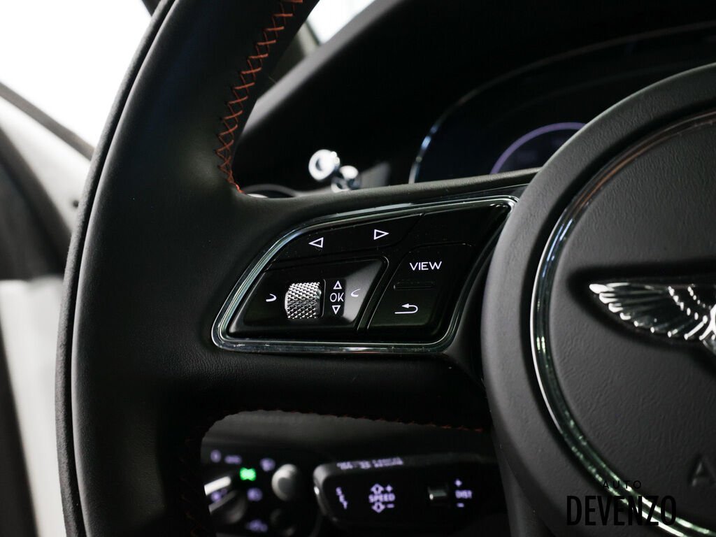 2021 Bentley Bentayga White Saint-Eustache - photo #19