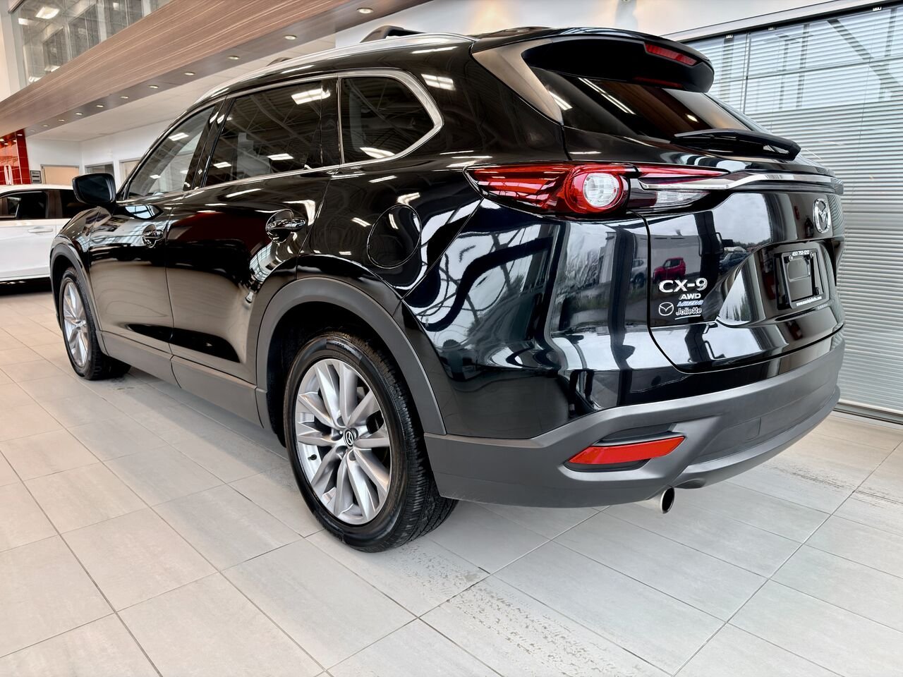2022 Mazda CX-9 Black Notre-Dame-des-Prairies - photo #8