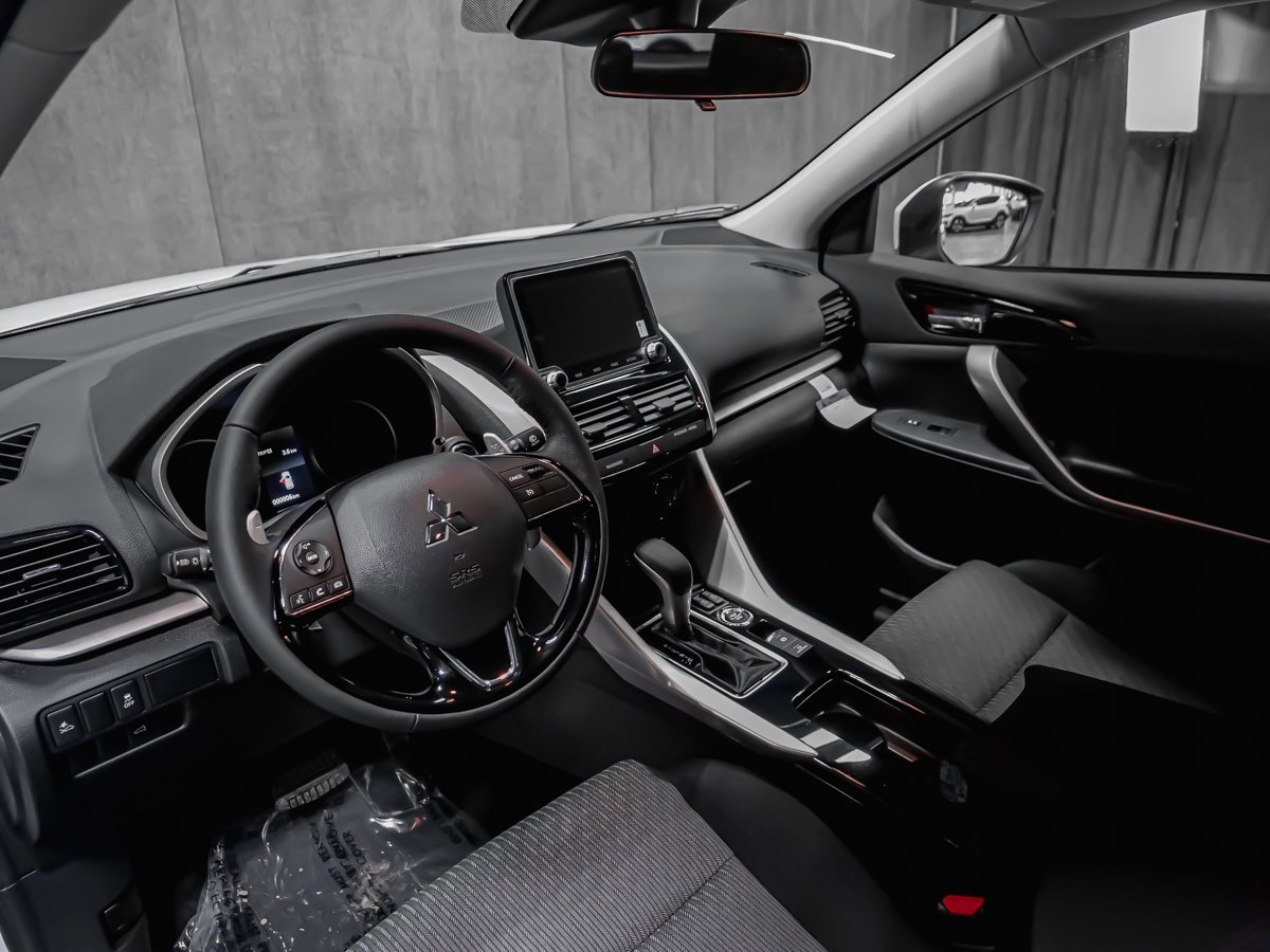 Mitsubishi Eclipse Cross SE 2026 Blanc diamant Montréal - photo #11