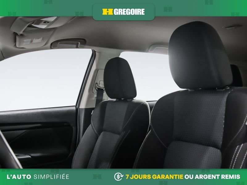 2020 Mitsubishi Outlander Grey Blainville - photo #10