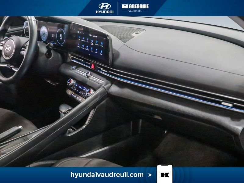 2025 Hyundai Elantra Black Laval - photo #32