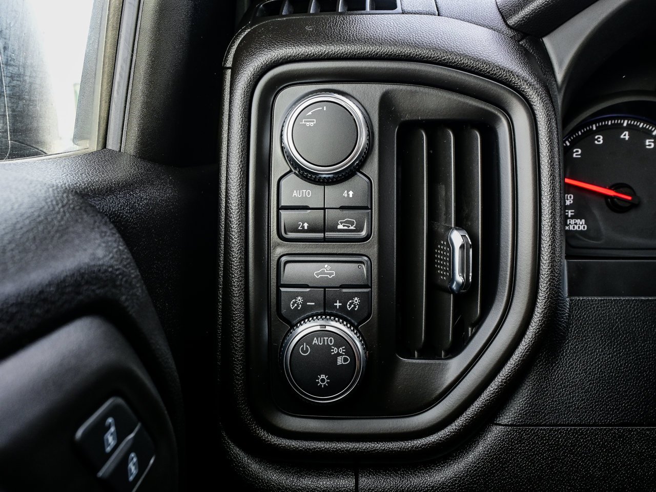 2024 GMC Sierra 1500 4WD Crew Cab 147 Pro Black Sherwood Park - photo #18