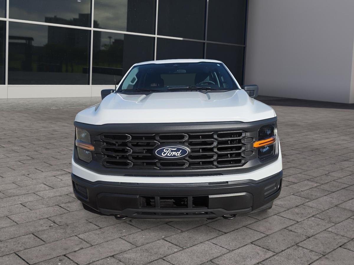 Ford F-150 63400A | XL cabine SuperCrew 4RM caisse de 5,5 pi 2025 Blanc Val-d'Or - photo #1