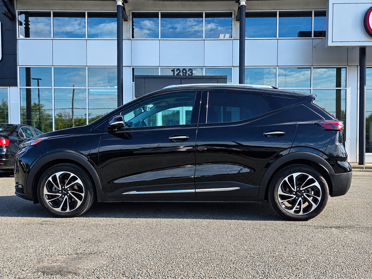 2022 Chevrolet Bolt EUV Premier Black Granby - photo #2