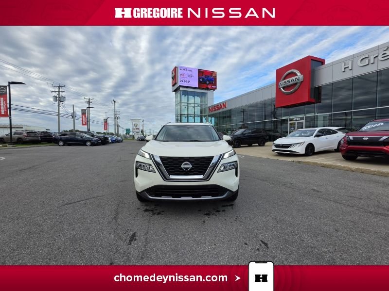 2023 Nissan Rogue White Laval - photo #2