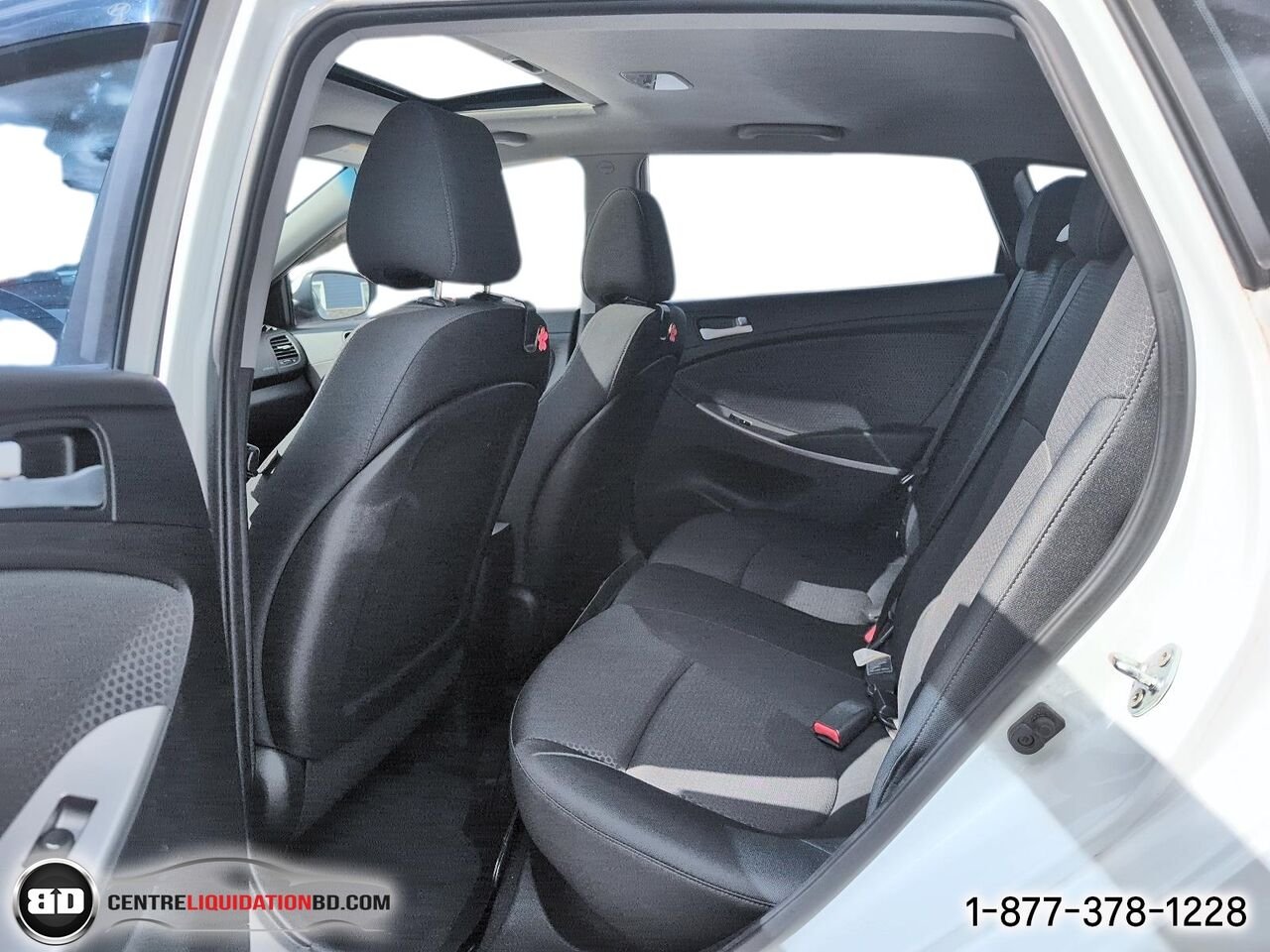 Hyundai Accent GLS | BD0416 2016 Blanc Granby - photo #13