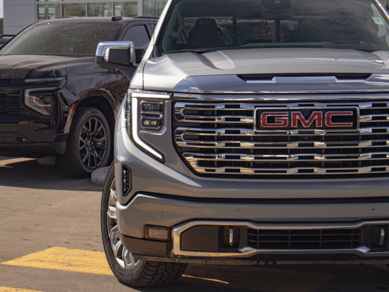 2025 GMC Sierra 1500 4WD Crew Cab 147 Denali Grey Sherwood Park - photo #4
