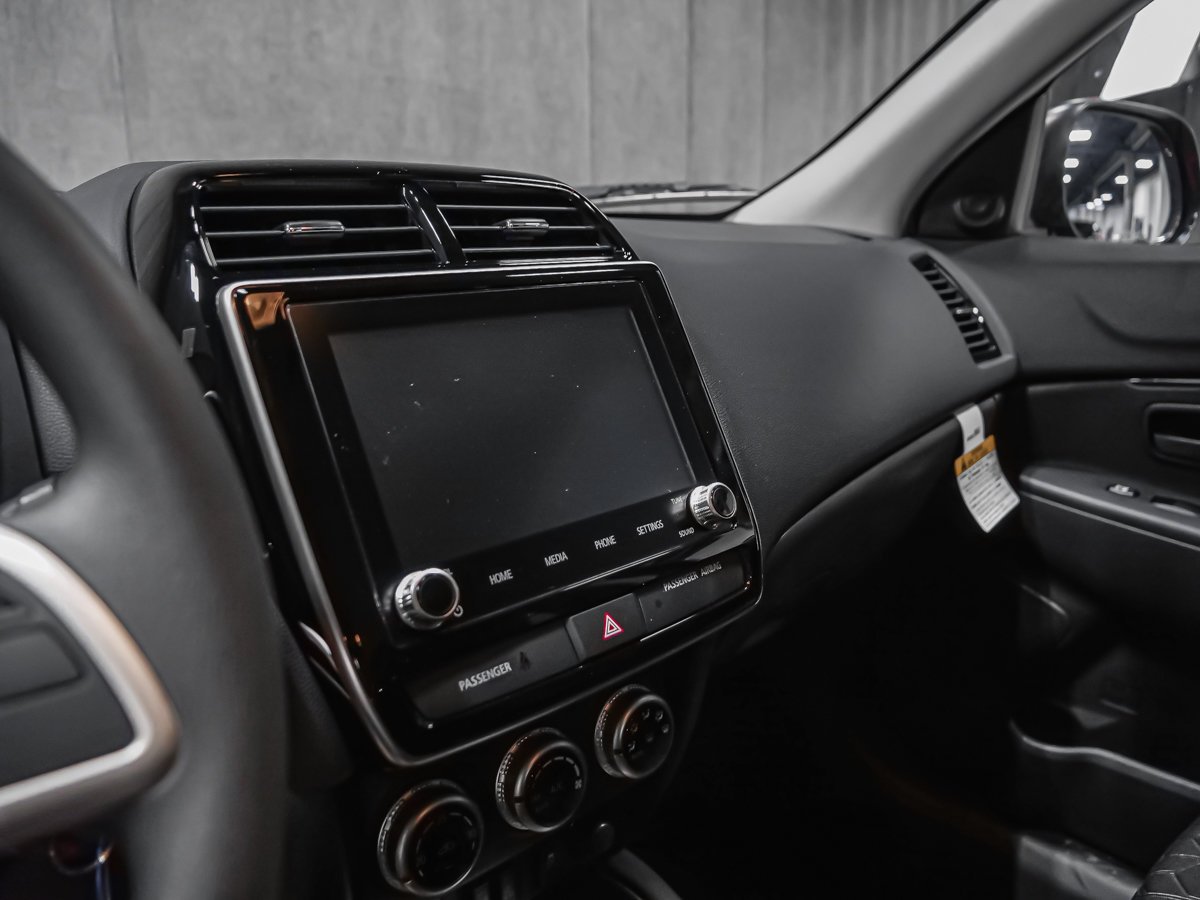 2027 Mitsubishi RVR ES Red Diamond Montreal - photo #9