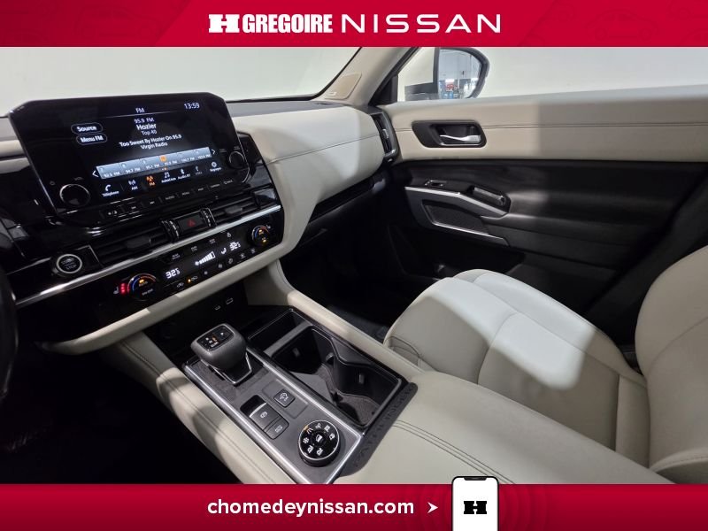 2024 Nissan Pathfinder White Laval - photo #23