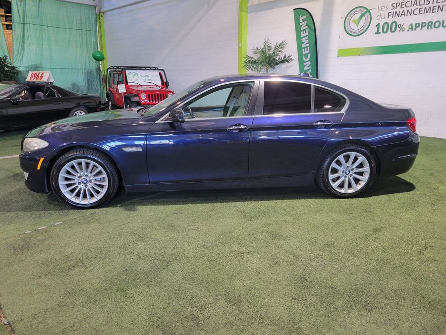 BMW Série 5 Traction intégrale xDrive 528i Berline 4 portes 2013 Bleu