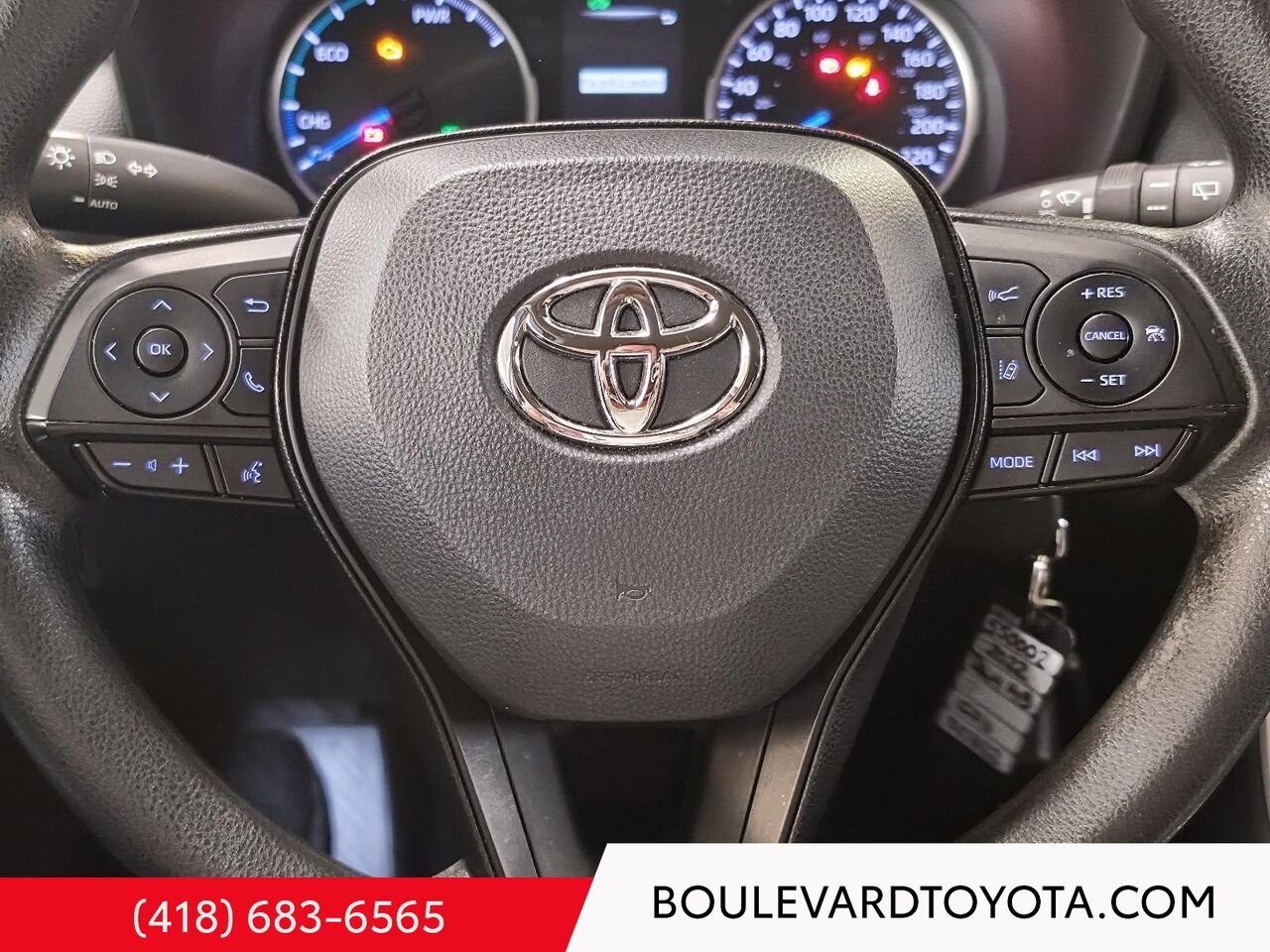 Toyota RAV4 Hybride 550002-8 | LE, AWD 2022 Argent Québec - photo #10