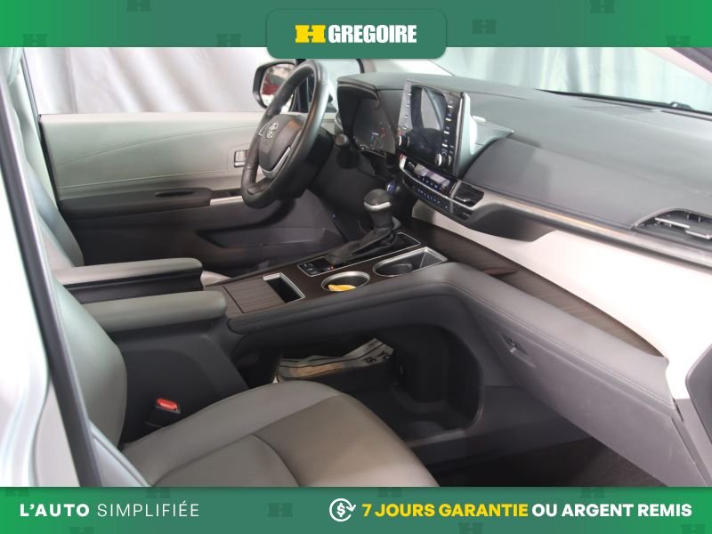 2021 Toyota Sienna Grey Laval - photo #31