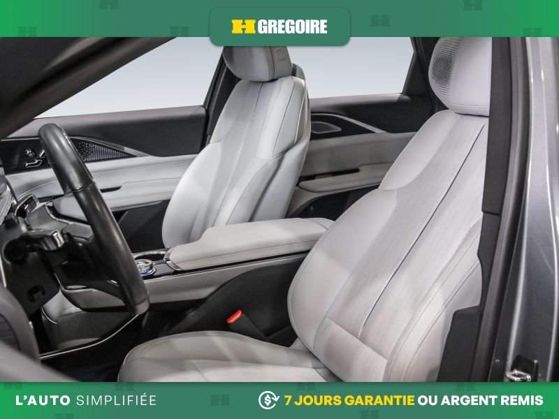 Cadillac LYRIQ 821132 | RWD Luxury AUTO A/C MAGS CUIR NAV CAM RECUL BLUETO 2023 Noir Laval - photo #22