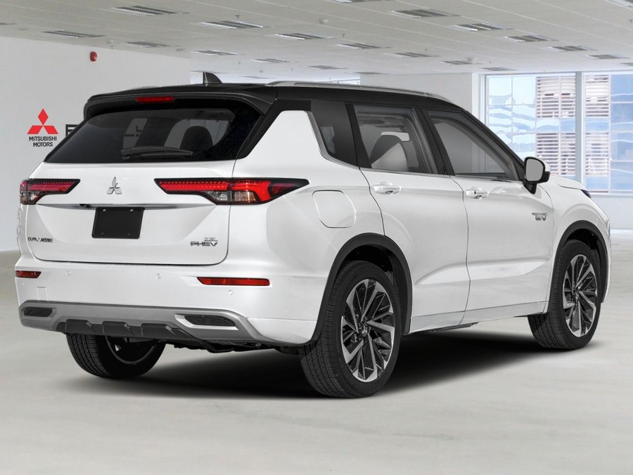 2026 MITSUBISHI Outlander Plug-In Hybrid GT White Diamond/Black Roof