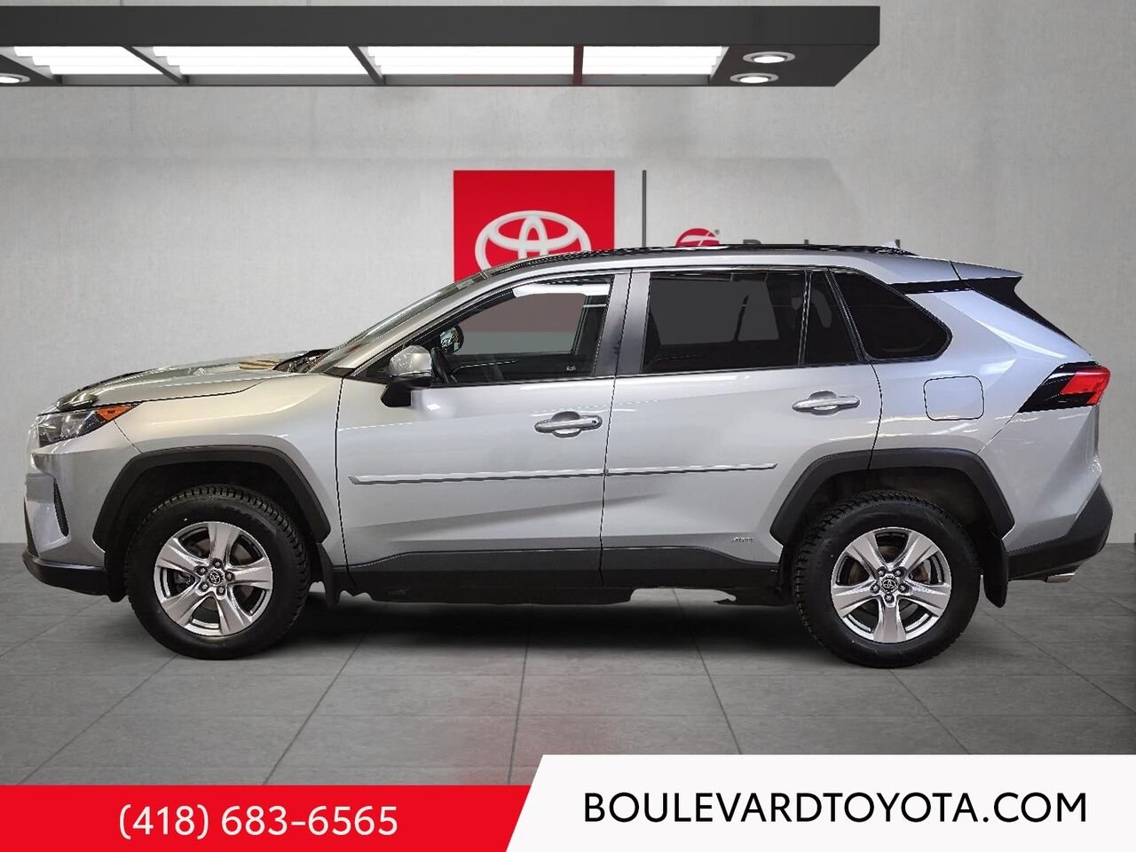 2023 Toyota RAV4 100496A-52 | HYBRIDE, LE, AWD Silver Québec - photo #5