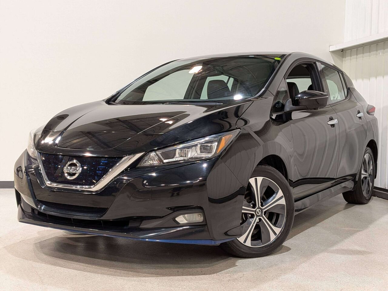 2020 Nissan LEAF SL PLUS Hatchback Black Mirabel - photo #0