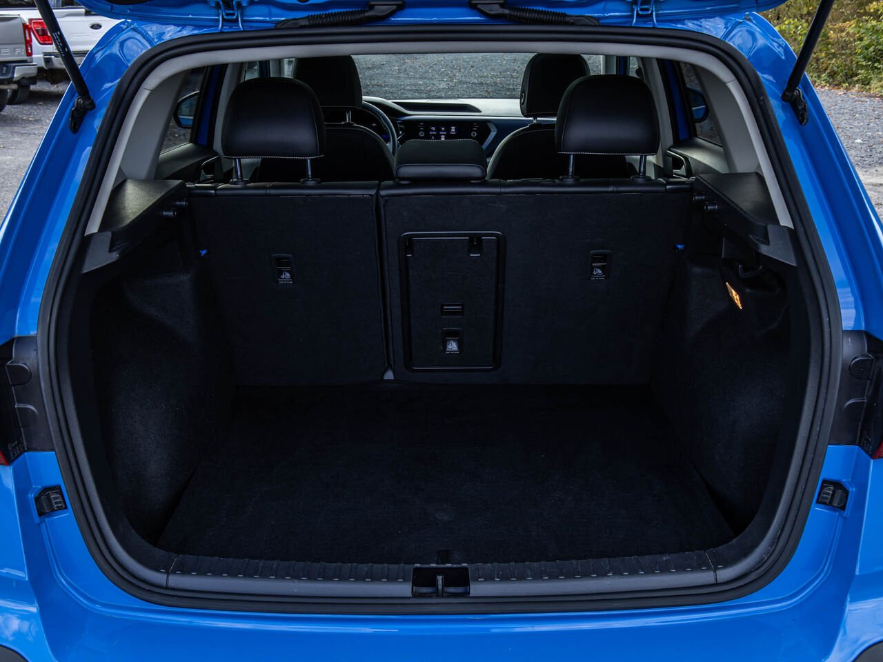 2023 Volkswagen Taos Blue Sainte-Julienne - photo #8