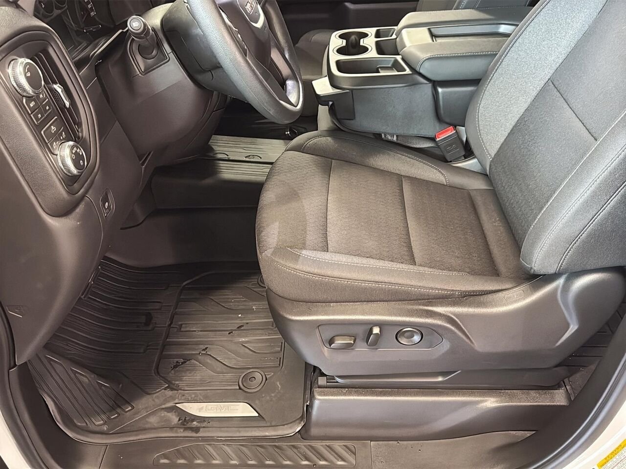 GMC Sierra 1500 Pro cabine multiplace 4RM 157 po 2026 Blanc Saint-Hyacinthe - photo #7