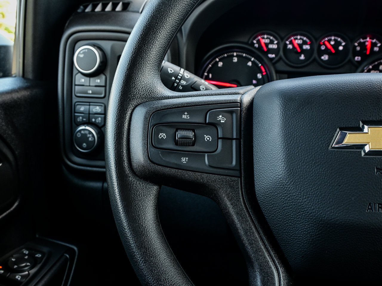 2026 Chevrolet Silverado 2500HD 4WD Crew Cab 159 Custom Blue Sherwood Park - photo #20