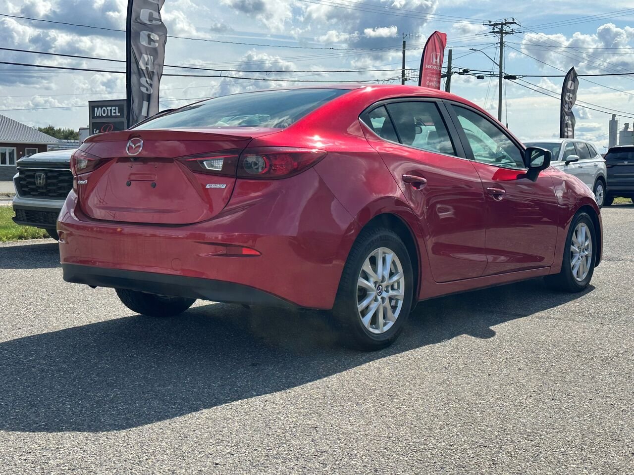 Mazda Mazda3 Berline 4 portes, boîte manuelle, GS 2015 Rouge Matane - photo #4
