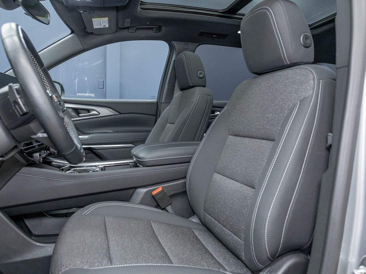 Chevrolet Traverse LT AWD *TOIT* SIÈGES CHAUFF REG ADAPT CARPLAY WIFI 2026 Gris Saint-Jérôme - photo #11