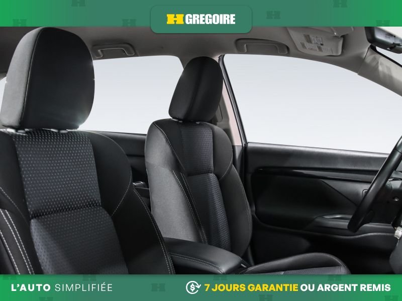 2020 Mitsubishi Outlander Grey Blainville - photo #25