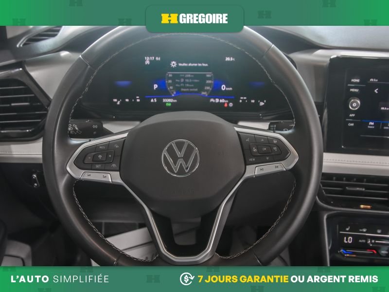 2025 Volkswagen Taos Black Laval - photo #24