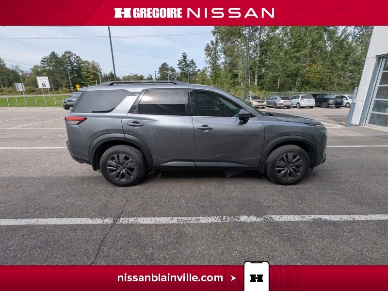 Nissan Pathfinder 2024 Gris Laval - photo #15