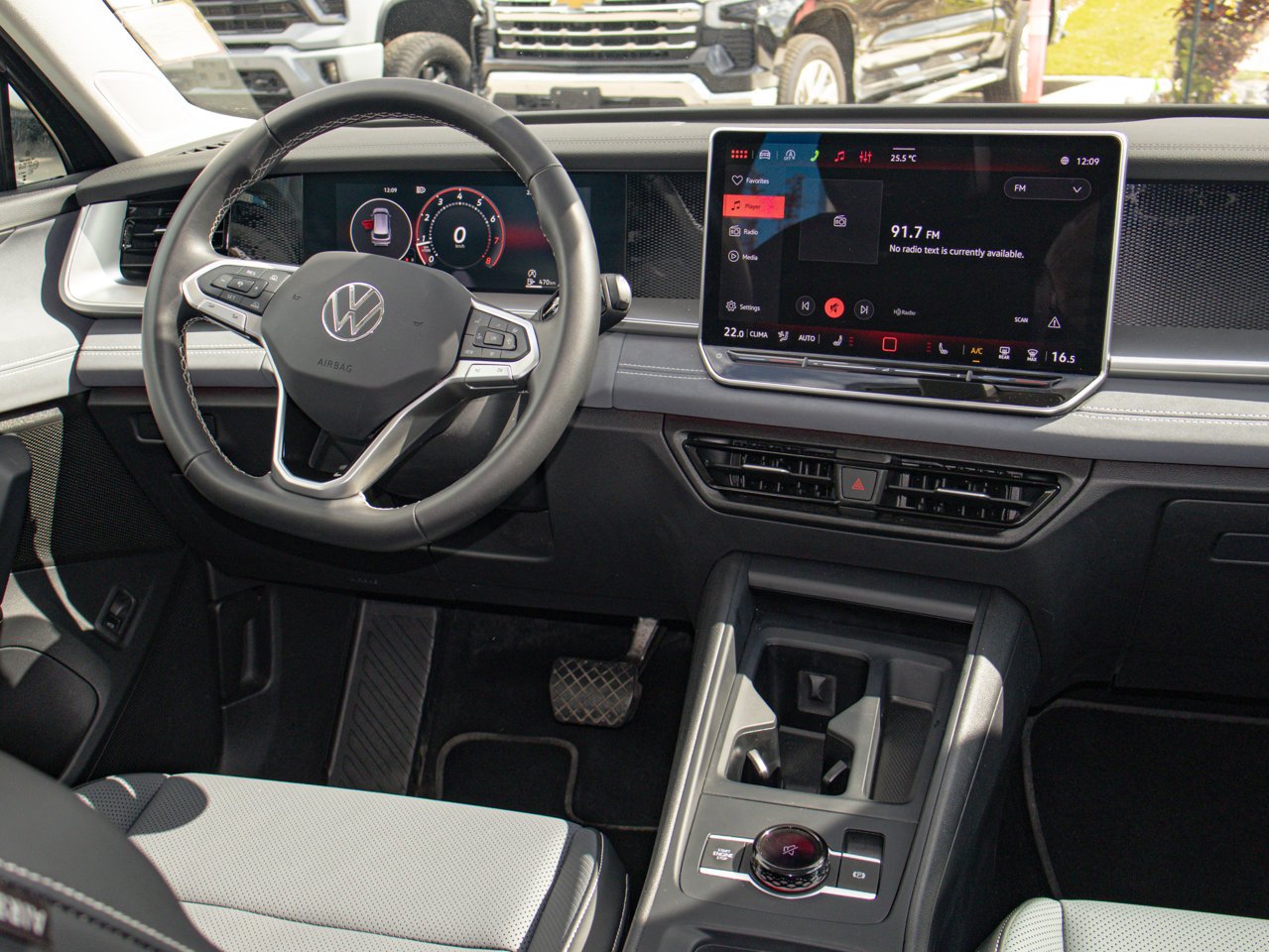 2026 Volkswagen Tiguan Comfortline 4MOTION Black Sherwood Park - photo #28