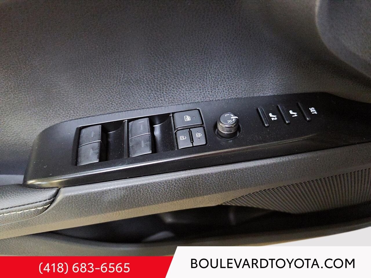 2025 Toyota Camry 531872-25 | XLE, HYBRIDE, AWD Blue Québec - photo #7