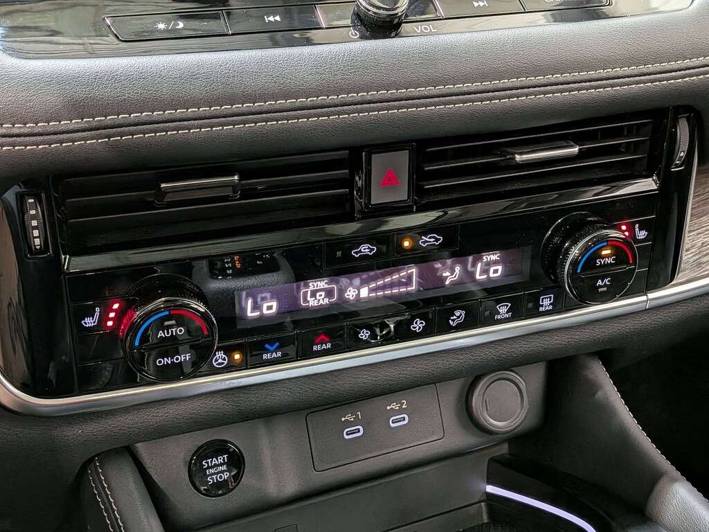 2024 Nissan Rogue AWD Platinum White Val-David - photo #29