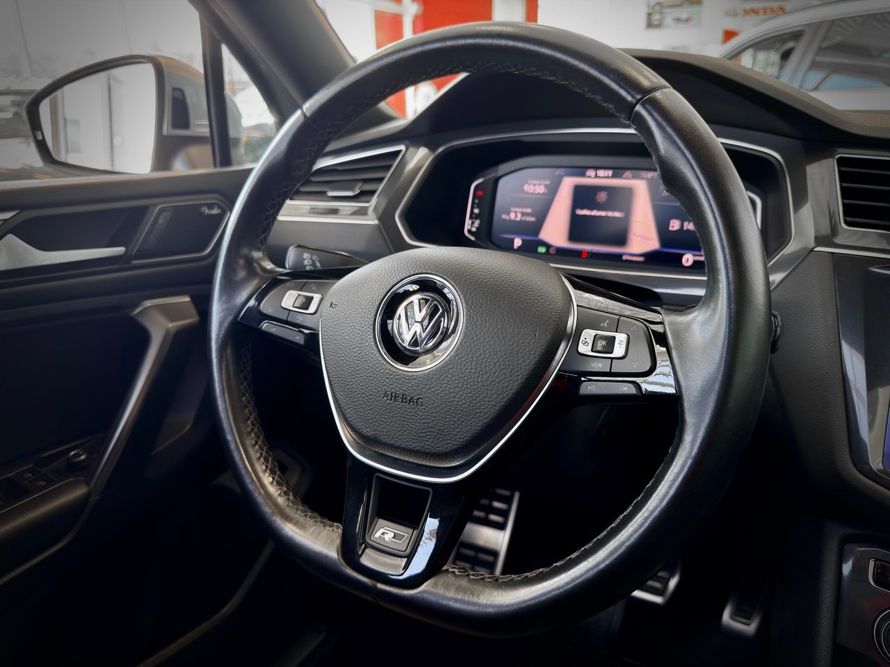 2021 Volkswagen Tiguan Silver Notre-Dame-des-Prairies - photo #19