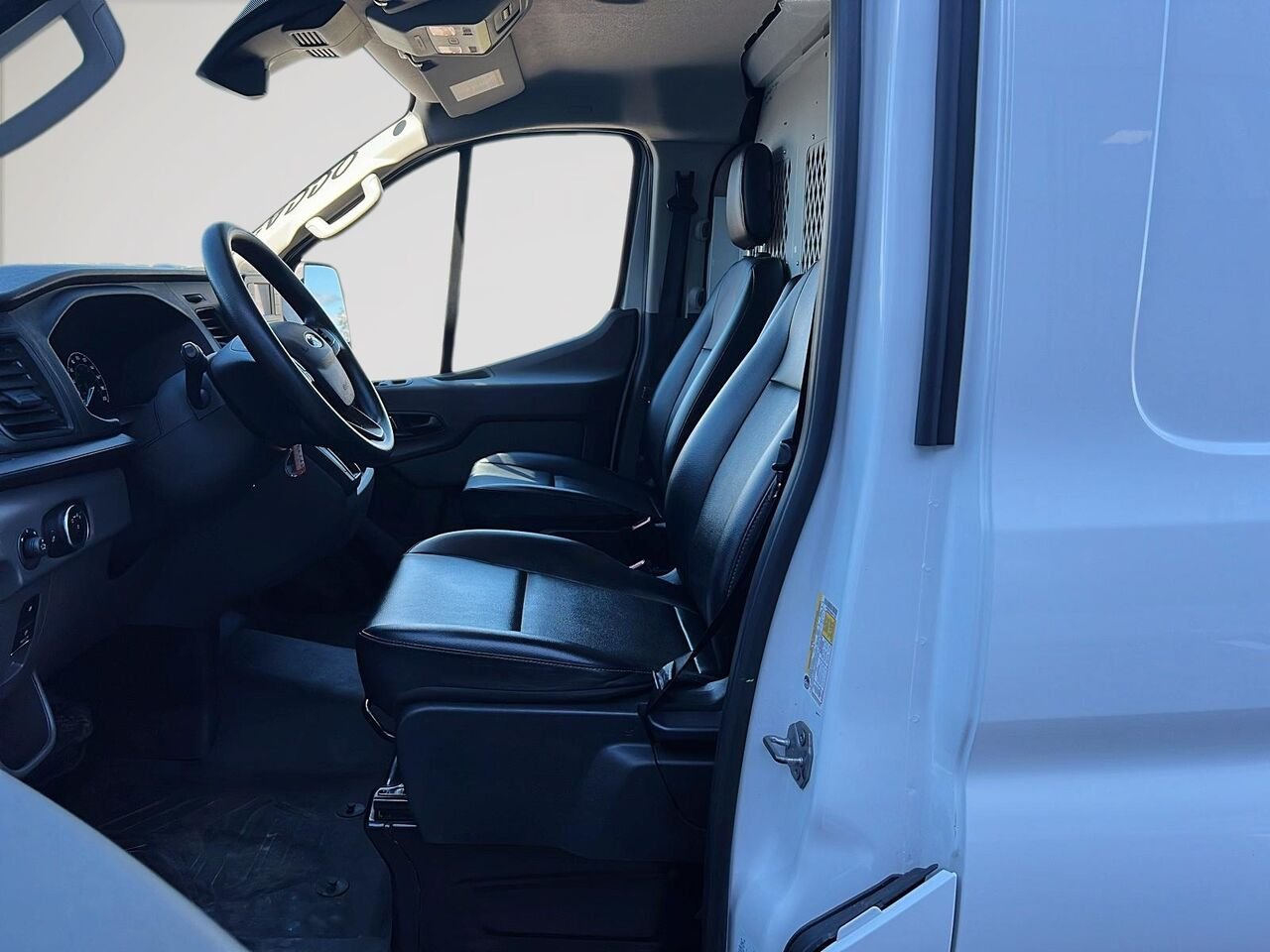Ford Transit fourgon utilitaire AWD 2025 Québec - photo #8