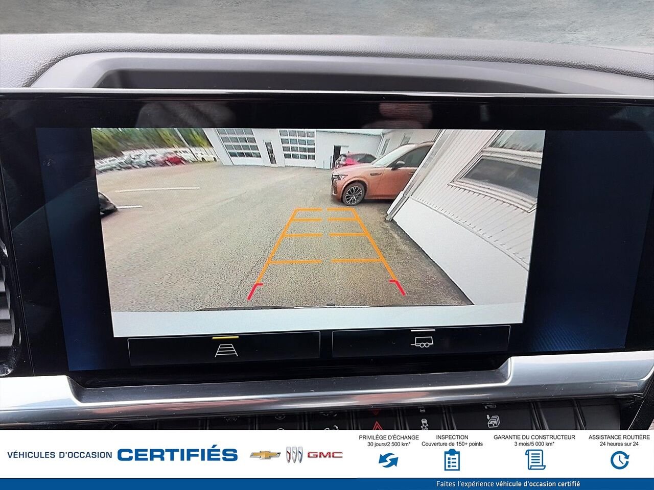 2025 Chevrolet Silverado 1500 LT cabine multiplace 4RM 157 po White Montmagny - photo #14