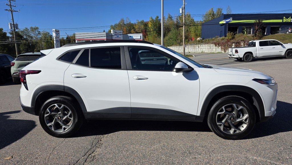 CHEVROLET TRAX LT FWD 2025 Blanc Mont-Laurier - photo #3